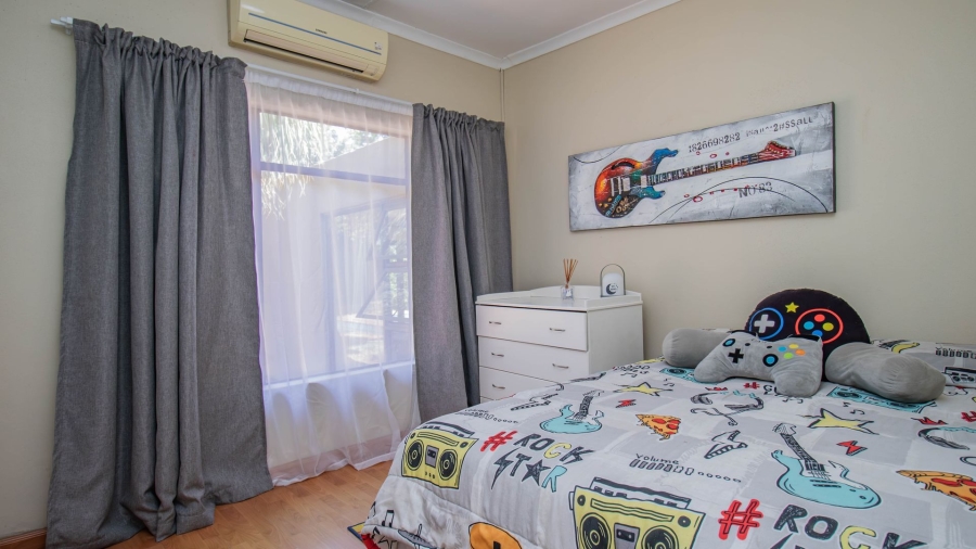 3 Bedroom Property for Sale in Safari Gardens North West